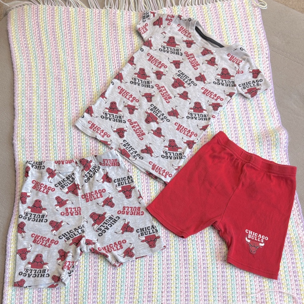 Primark Chicago Bulls Kids Gray & Red T-shirt & Two Shorts Toddler Outfit Set !